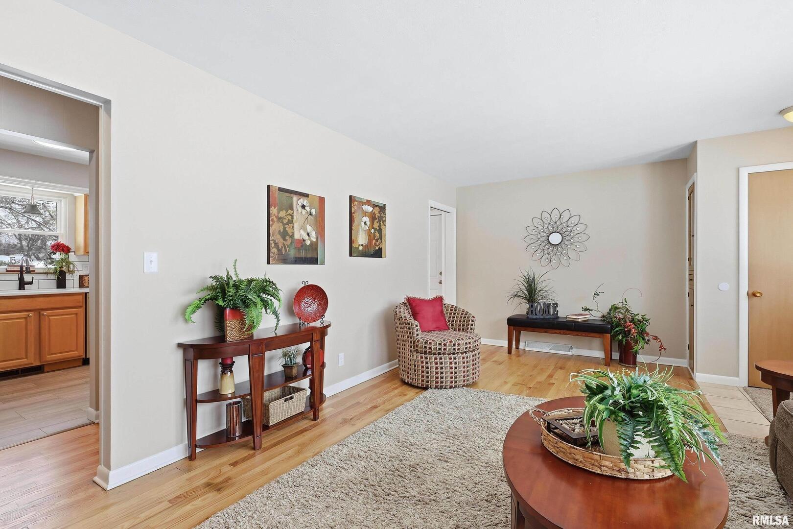 1840 37th Street Moline, IL 61265 - Photo 8 of 38