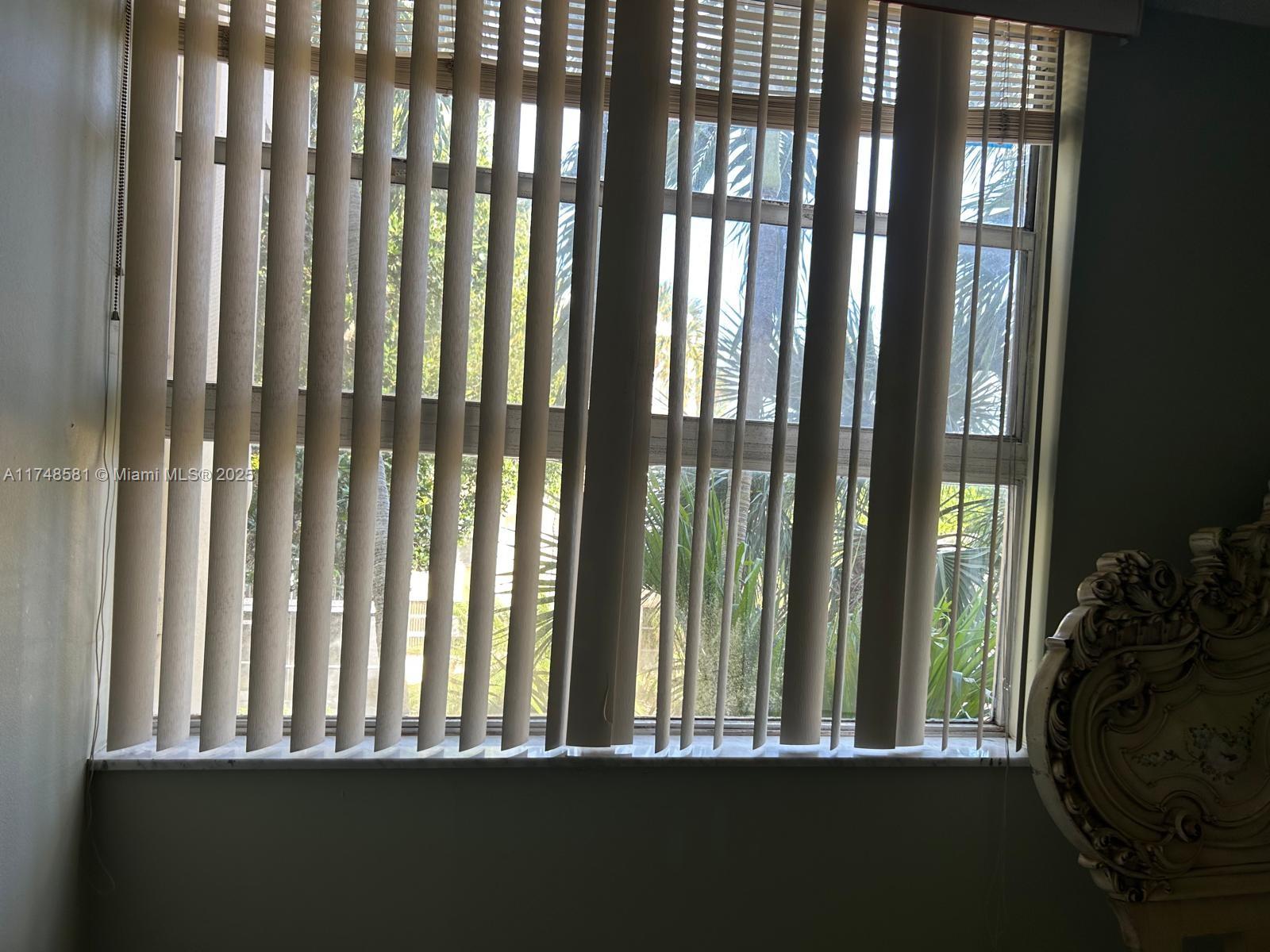 942 Northeast 199th Street, Unit 3E Miami, FL 33179 - Photo 23 of 31