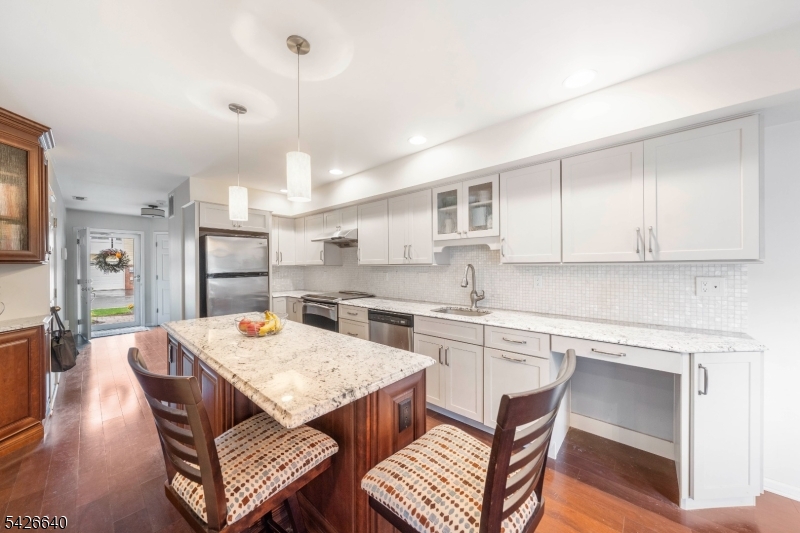 38 Angela Way Berkeley Heights, NJ 07922 - Photo 6 of 22