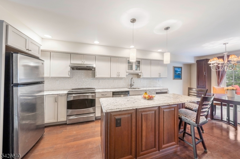 38 Angela Way Berkeley Heights, NJ 07922 - Photo 7 of 22