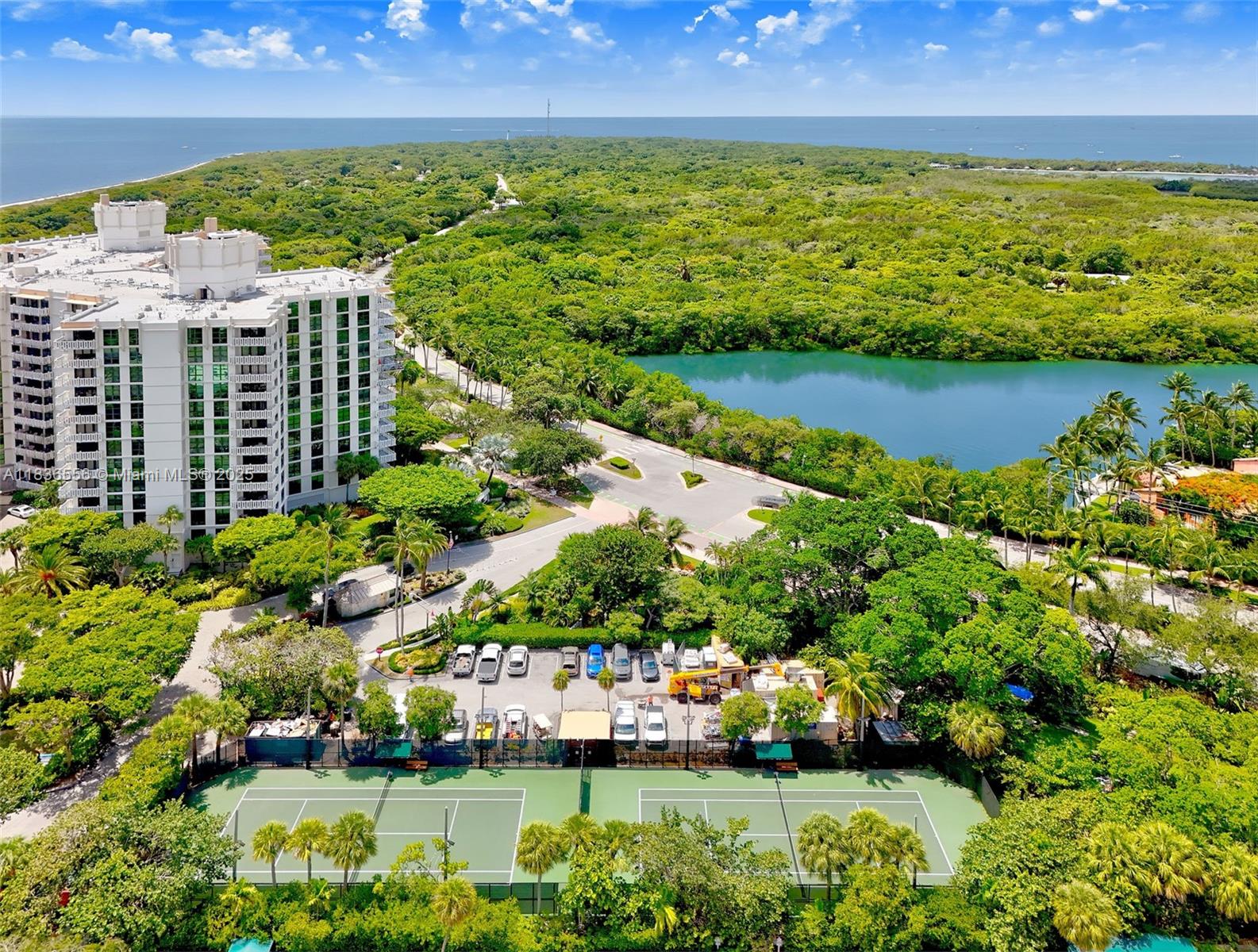 1121 Crandon Boulevard, Unit E708 Key Biscayne, FL 33149 - Photo 17 of 36