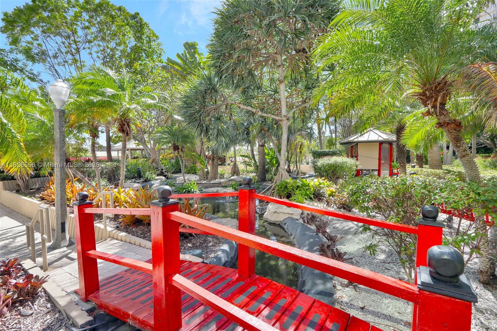 1121 Crandon Boulevard, Unit E708 Key Biscayne, FL 33149 - Photo 29 of 36