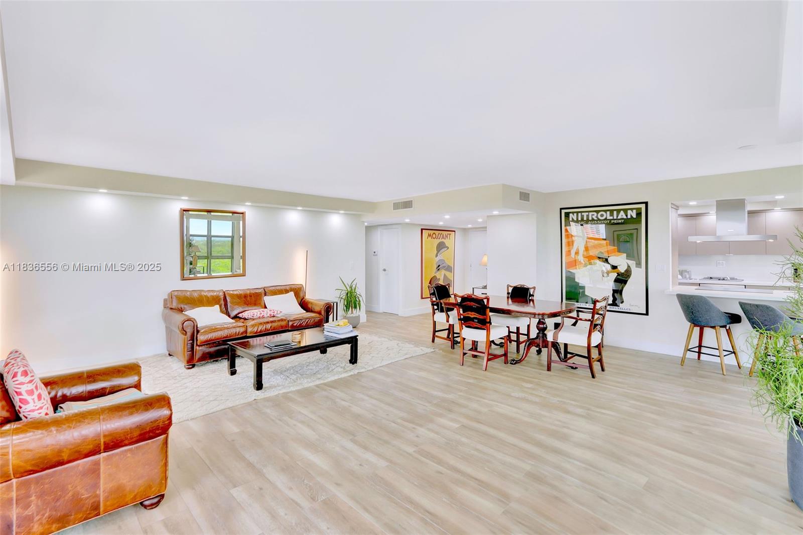 1121 Crandon Boulevard, Unit E708 Key Biscayne, FL 33149 - Photo 5 of 36