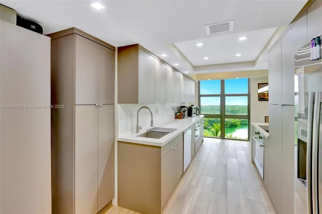 $1,795,000 | 1121 Crandon Boulevard, Unit E708, Key Biscayne, FL 33149