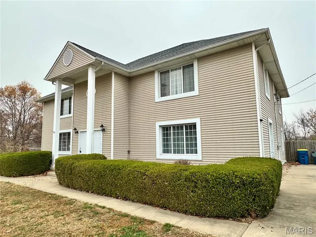 $1,850 | 202 West Delmar Avenue, Unit B, Godfrey, IL 62035