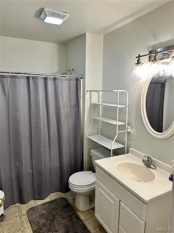 $1,850 | 202 West Delmar Avenue, Unit B, Godfrey, IL 62035