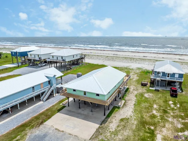 $719,000 | 1890 Highway 1, Grand Isle, LA 70358