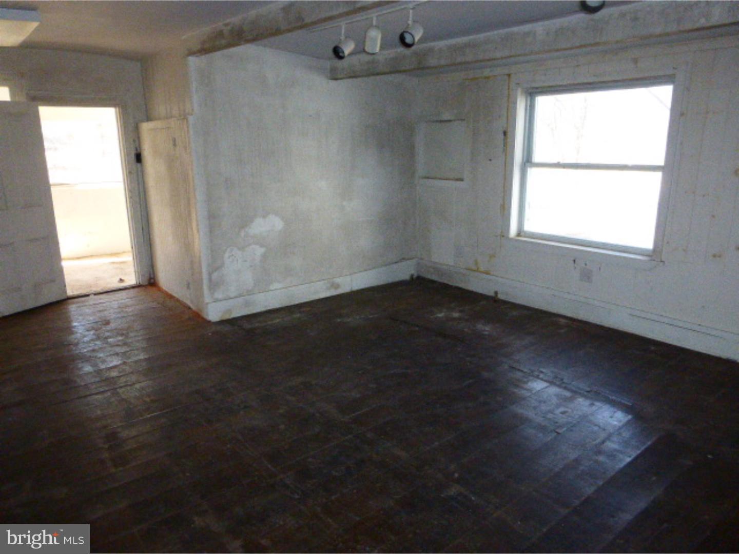 110 Keen Road Spring City, PA 19475 - Photo 2 of 14