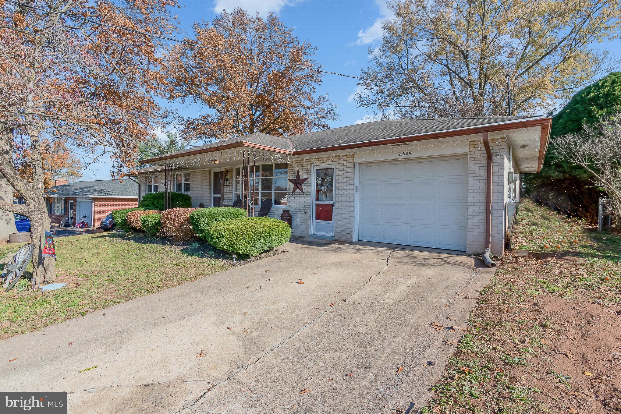 2339 Redwood Road York, PA 17408 - Photo 2 of 25