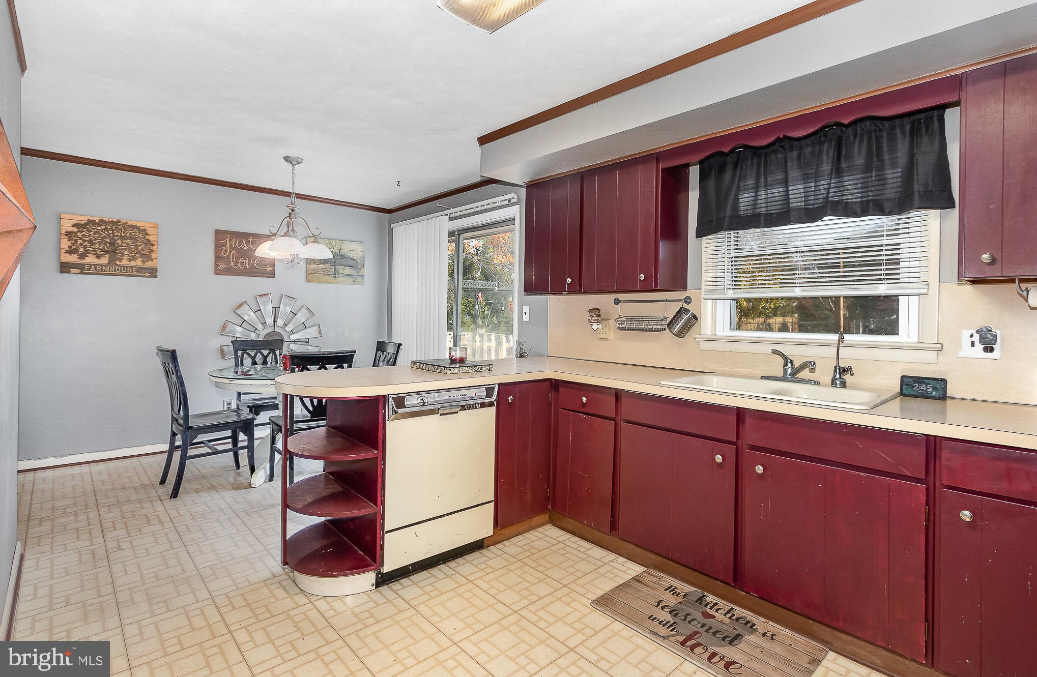 2339 Redwood Road York, PA 17408 - Photo 11 of 25