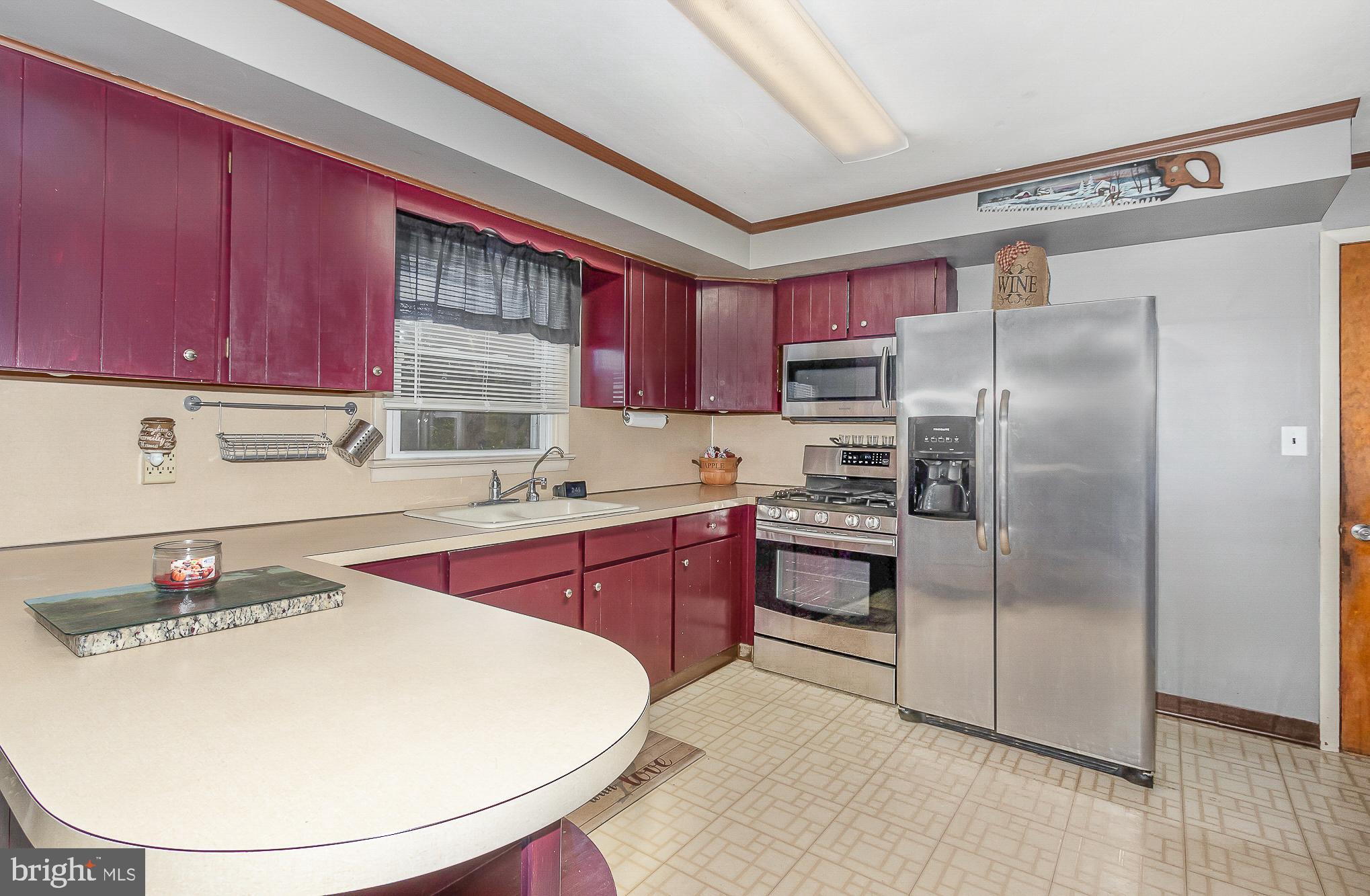 2339 Redwood Road York, PA 17408 - Photo 10 of 25
