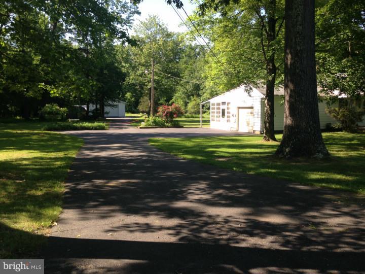277 Edgebrook Road Hamilton, NJ 08691 - Photo 3 of 13