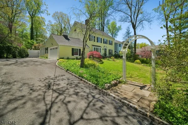 $1,685,000 | 638 Mountain Avenue, Berkeley Heights, NJ 07922