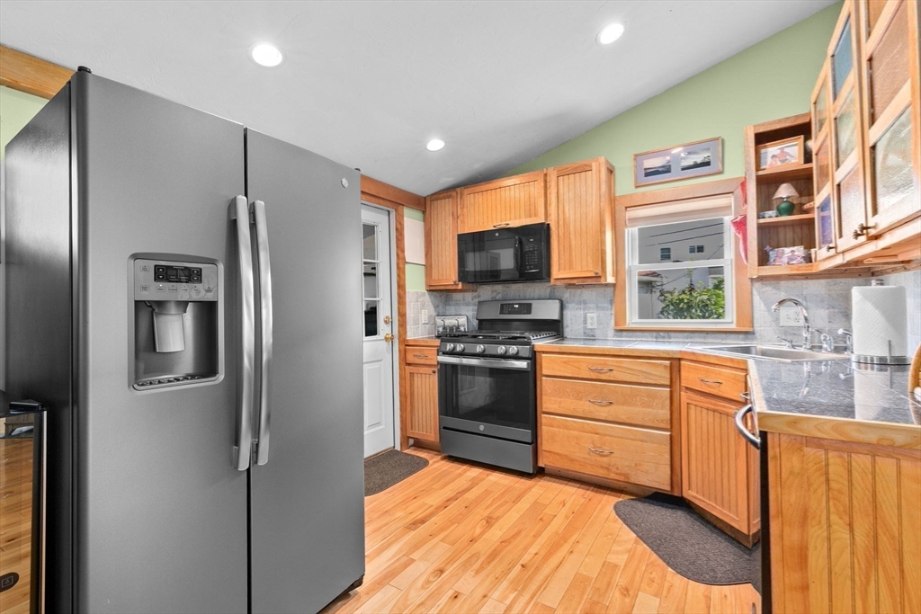 13 Elcott Road Quincy, MA 02169 - Photo 14 of 41 Gallery Image 14