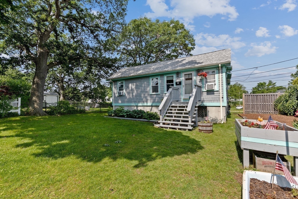 13 Elcott Road Quincy, MA 02169 - Photo 3 of 41 Gallery Image 3