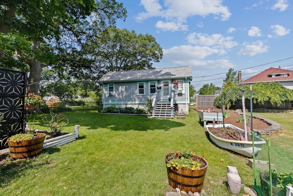 13 Elcott Road Quincy, MA 02169 - Photo 4 of 41 Gallery Image 4