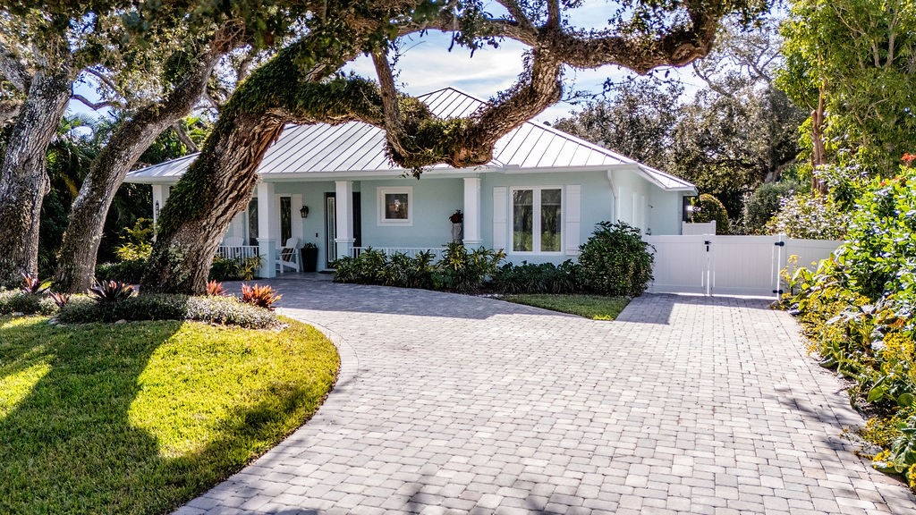 416 Conn Way Vero Beach, FL 32963 - Photo 5 of 35