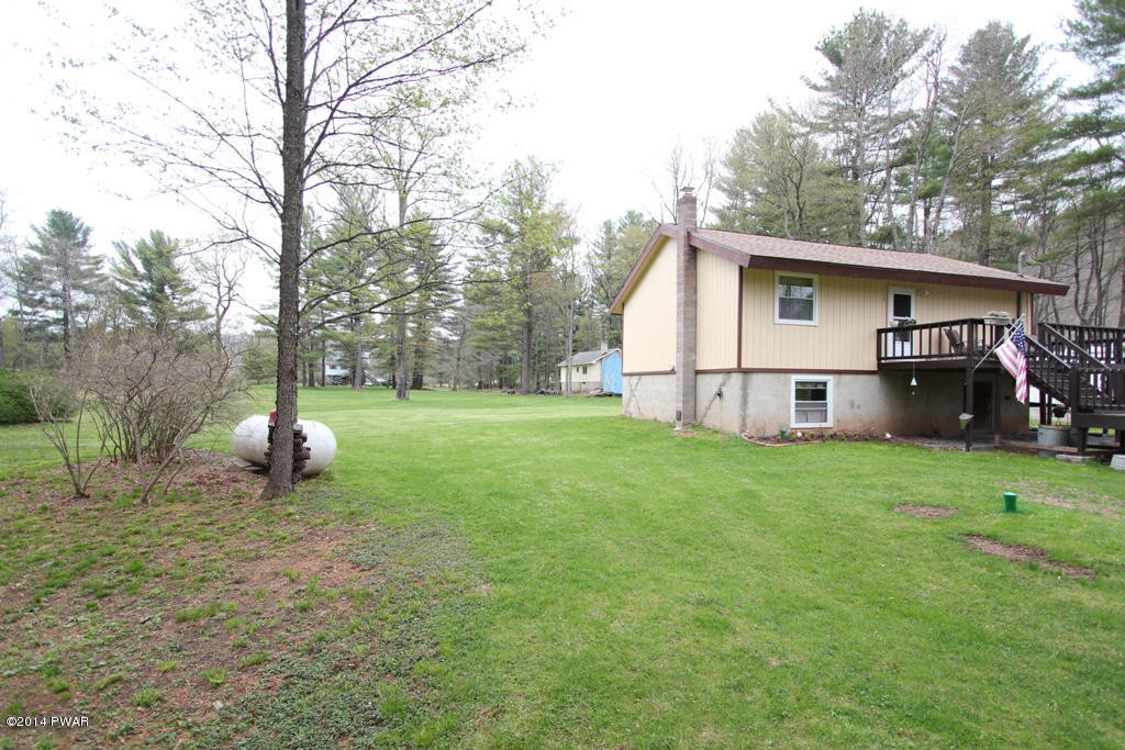 104 Riverside Drive Hawley, PA 18428 - Photo 2 of 25 Gallery Image 2