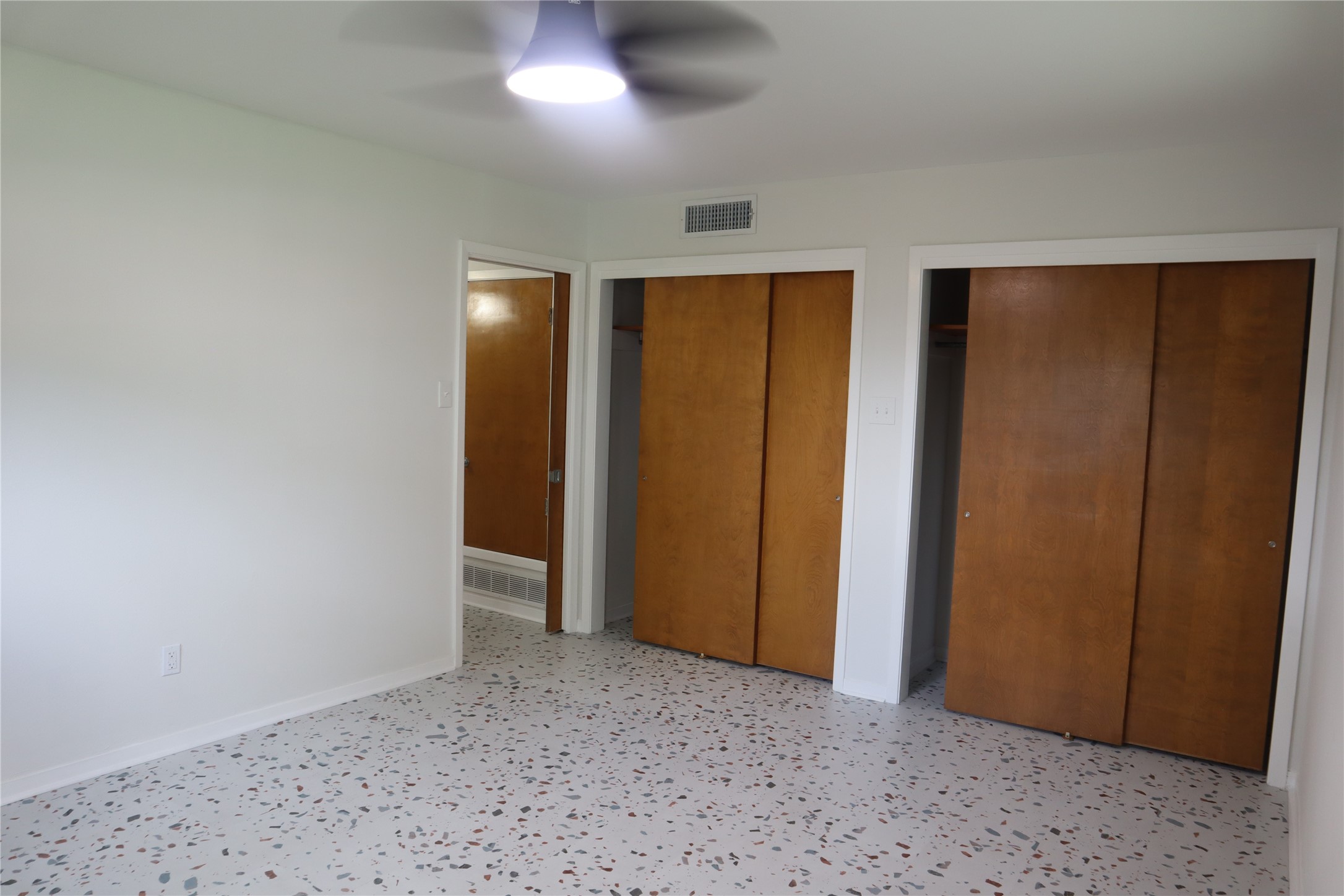1903 Evergreen La Marque, TX 77568 - Photo 15 of 33 an empty room with closet and entryway