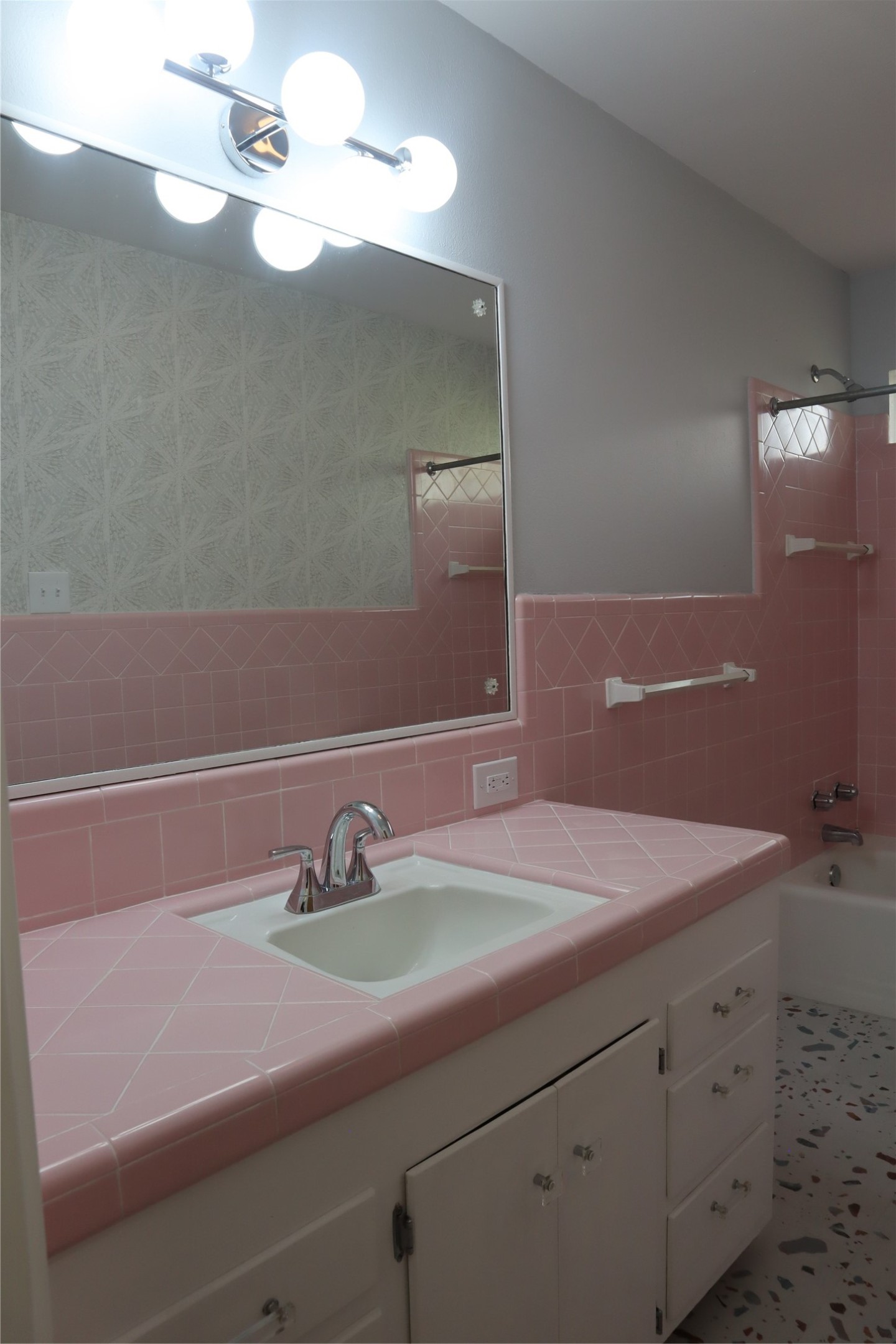 1903 Evergreen La Marque, TX 77568 - Photo 18 of 33 a bathroom with a sink and a mirror