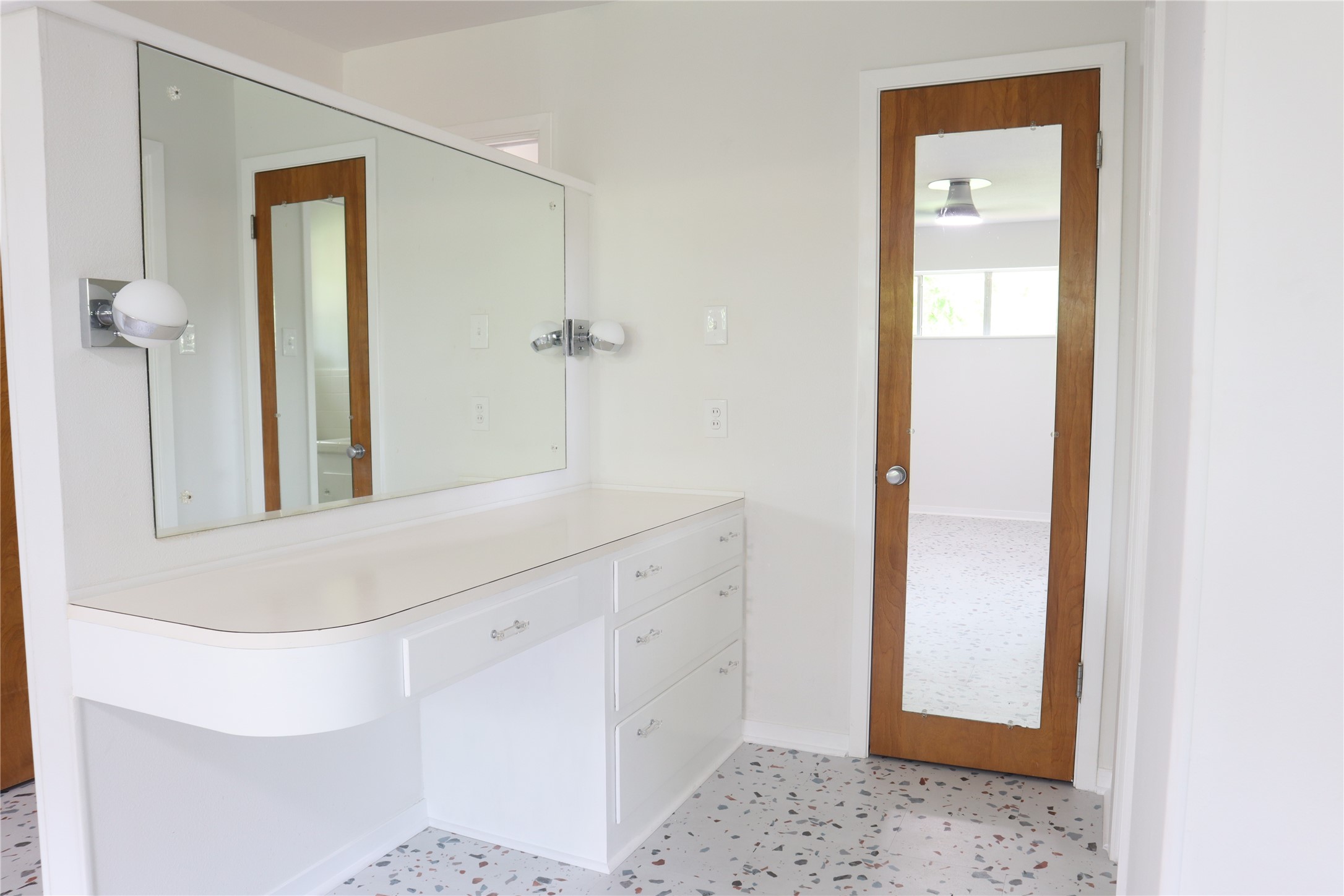 1903 Evergreen La Marque, TX 77568 - Photo 23 of 33 a bathroom with a shower