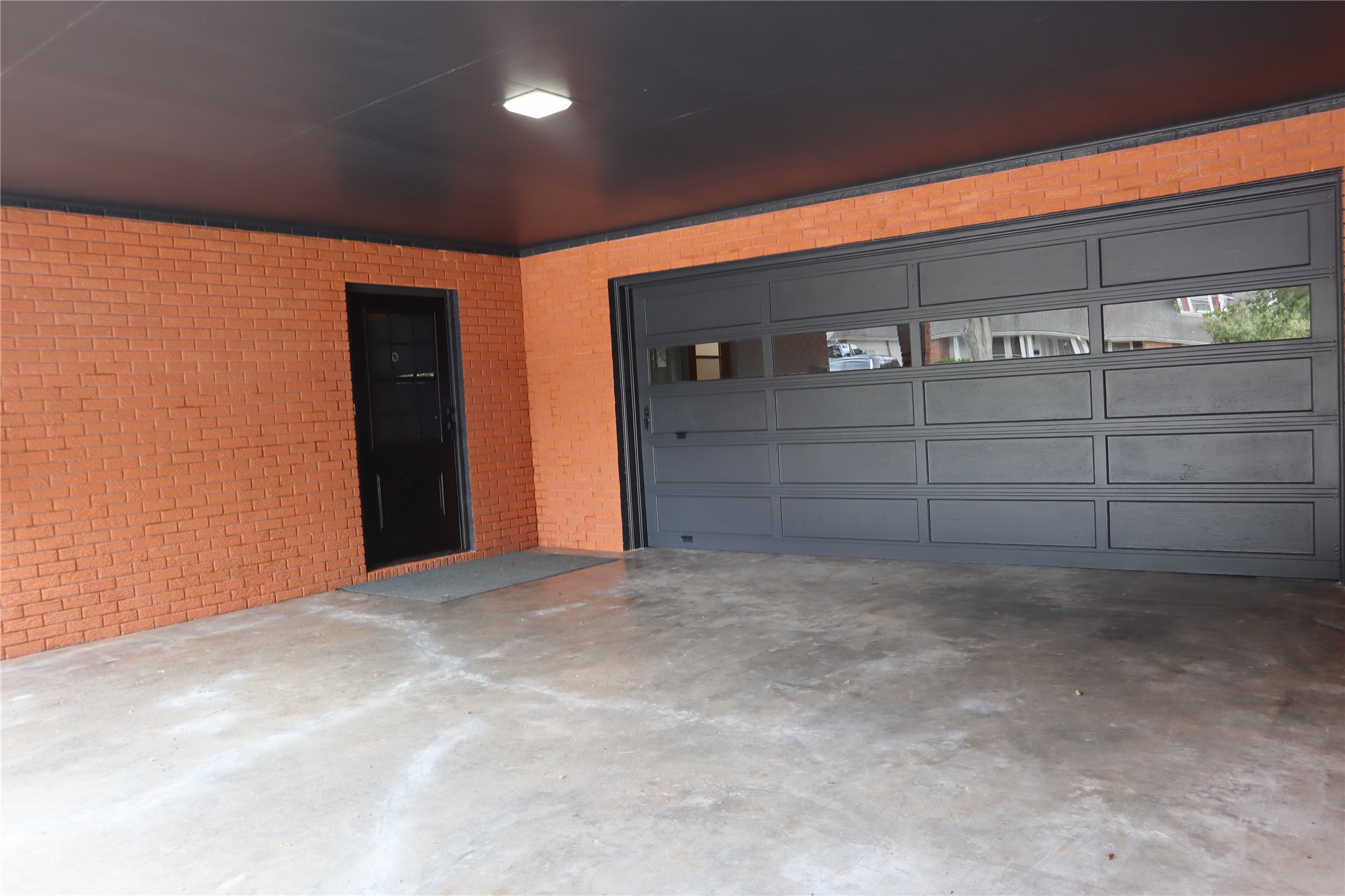 1903 Evergreen La Marque, TX 77568 - Photo 3 of 33 a view of an empty room