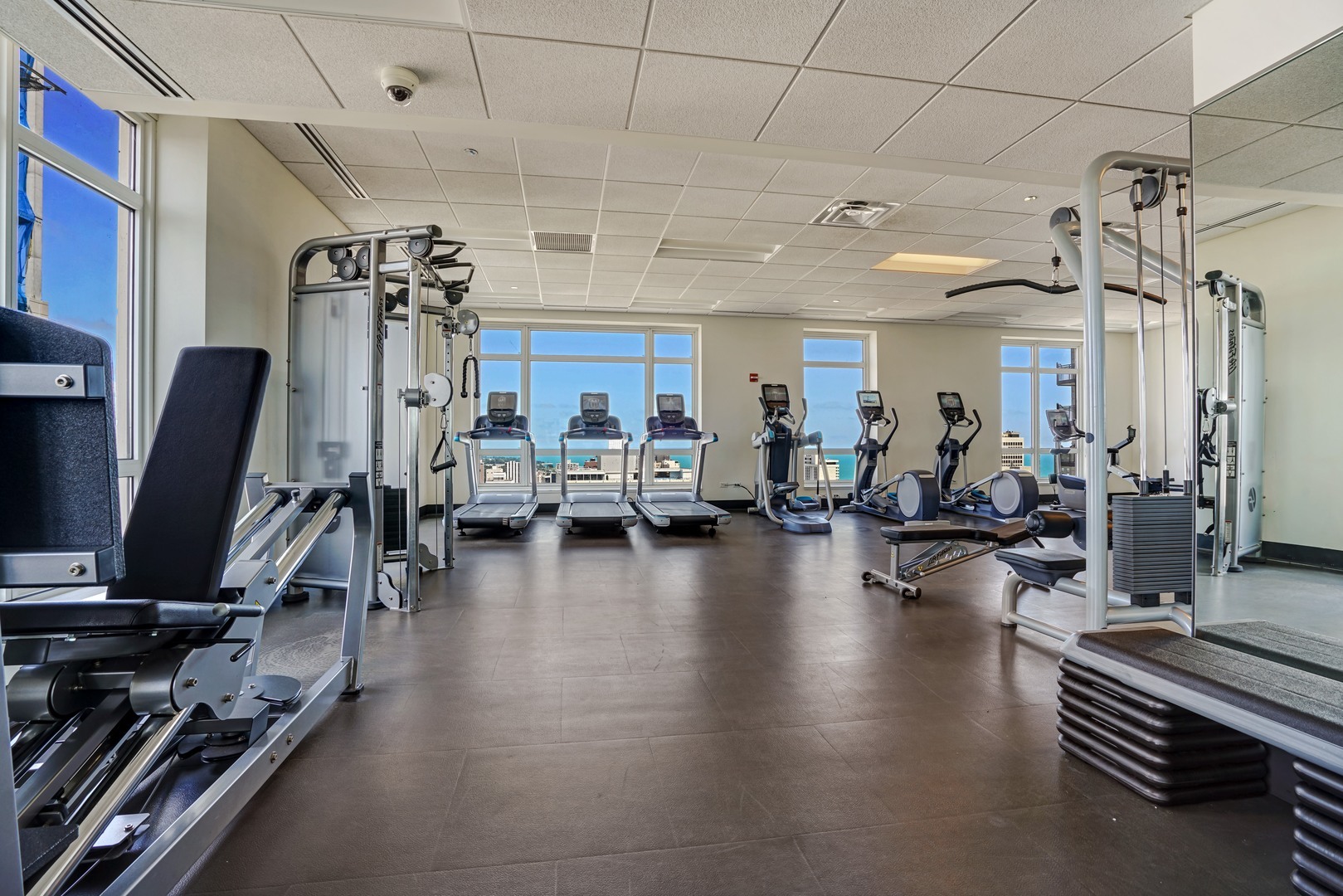 10 East Delaware Place, Unit 28E Chicago, IL 60611 - Photo 39 of 41 a view of a room with gym equipment