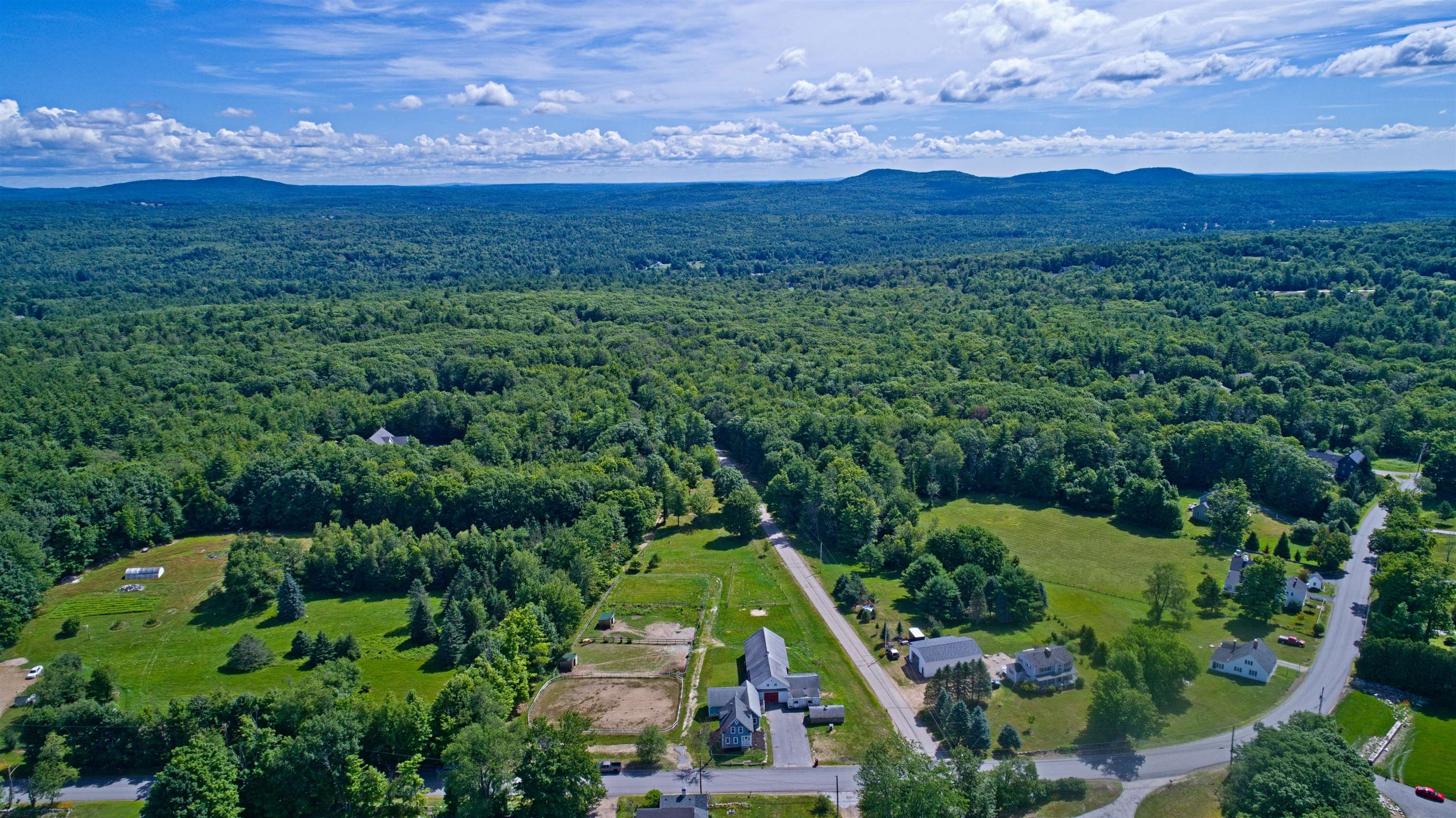 131 S Road Deerfield, NH 03037 - Photo 5 of 21