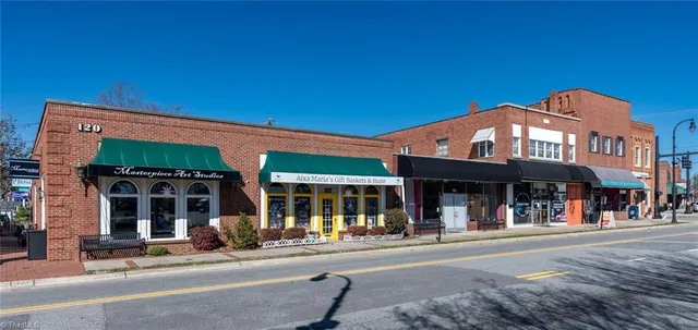 $382,940 | 3531 Spring Hope Court, Kernersville, NC 27284