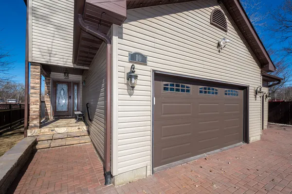 $540,000 | 10 Matts Road, Fox Lake, IL 60020