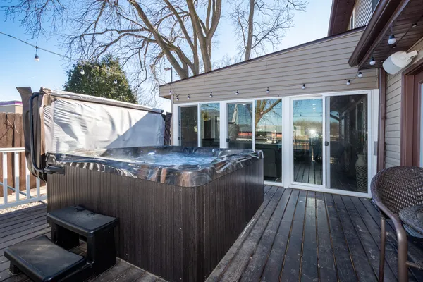 $540,000 | 10 Matts Road, Fox Lake, IL 60020