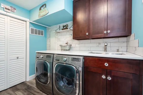 $540,000 | 10 Matts Road, Fox Lake, IL 60020