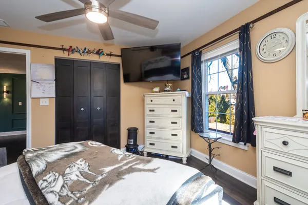 $540,000 | 10 Matts Road, Fox Lake, IL 60020