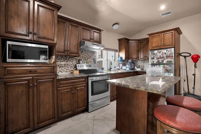 $4,500 | 52123 Avenida Diaz, La Quinta, CA 92253