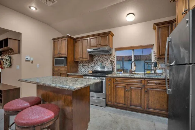 $4,500 | 52123 Avenida Diaz, La Quinta, CA 92253