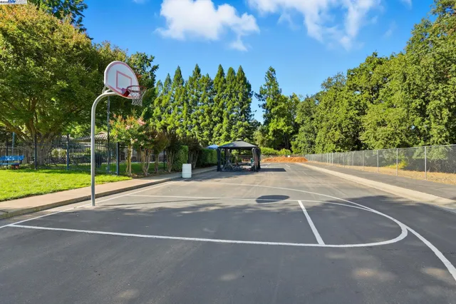 $550,000 | 2137 Arroyo Court, Unit 4, Pleasanton, CA 94588