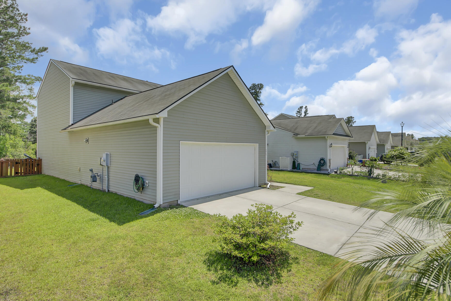 275 Decatur Drive Summerville, SC 29486 - Photo 3 of 37 (3)