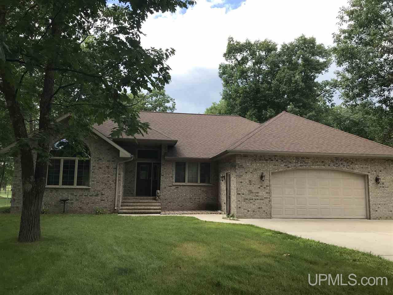 7775 Tipperary Road Gladstone, MI 49837 - Photo 1 of 23