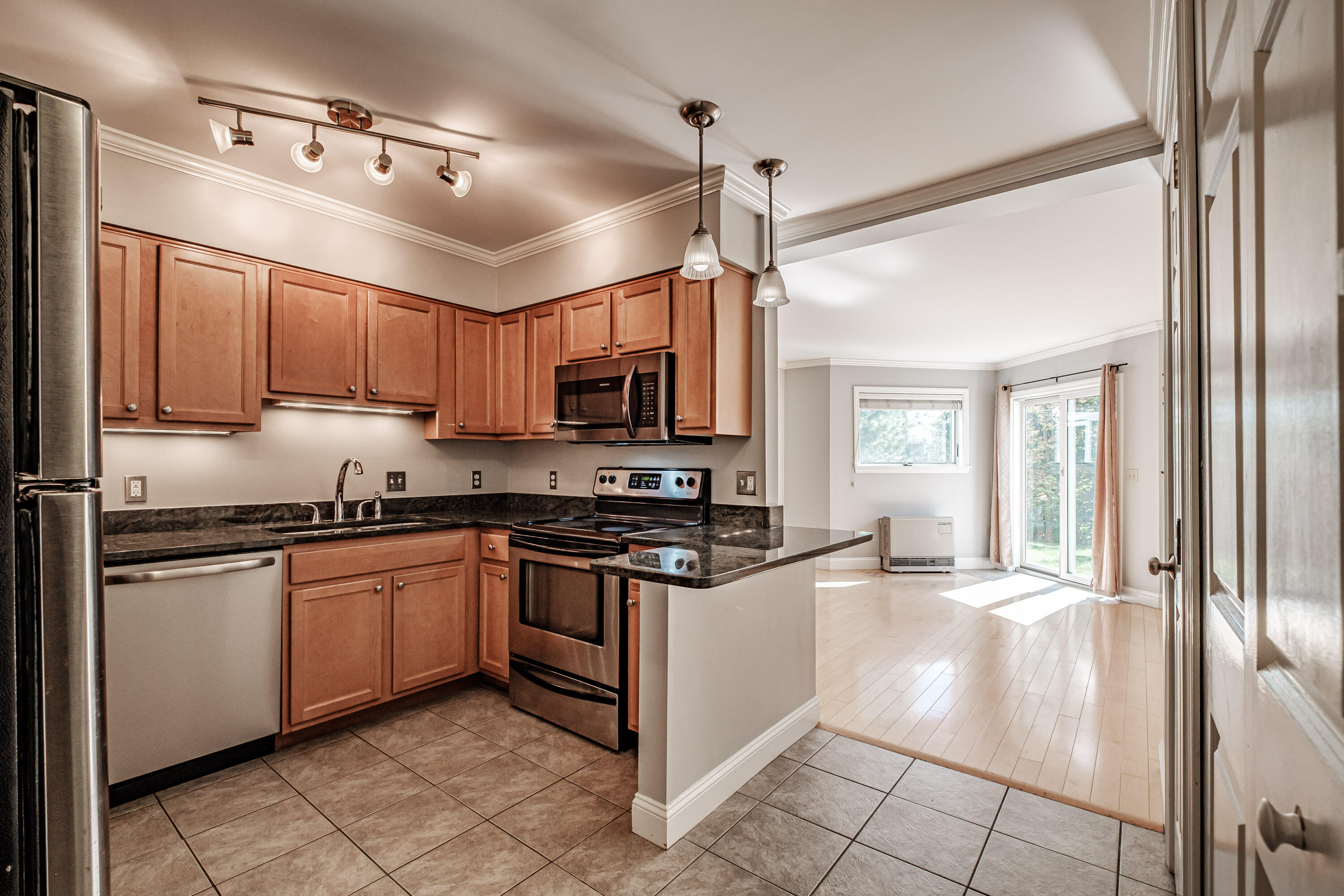 6 Back Cove Estates Road, Unit 6 Portland, ME 04103 - Photo 6 of 47 20240927gp-62008