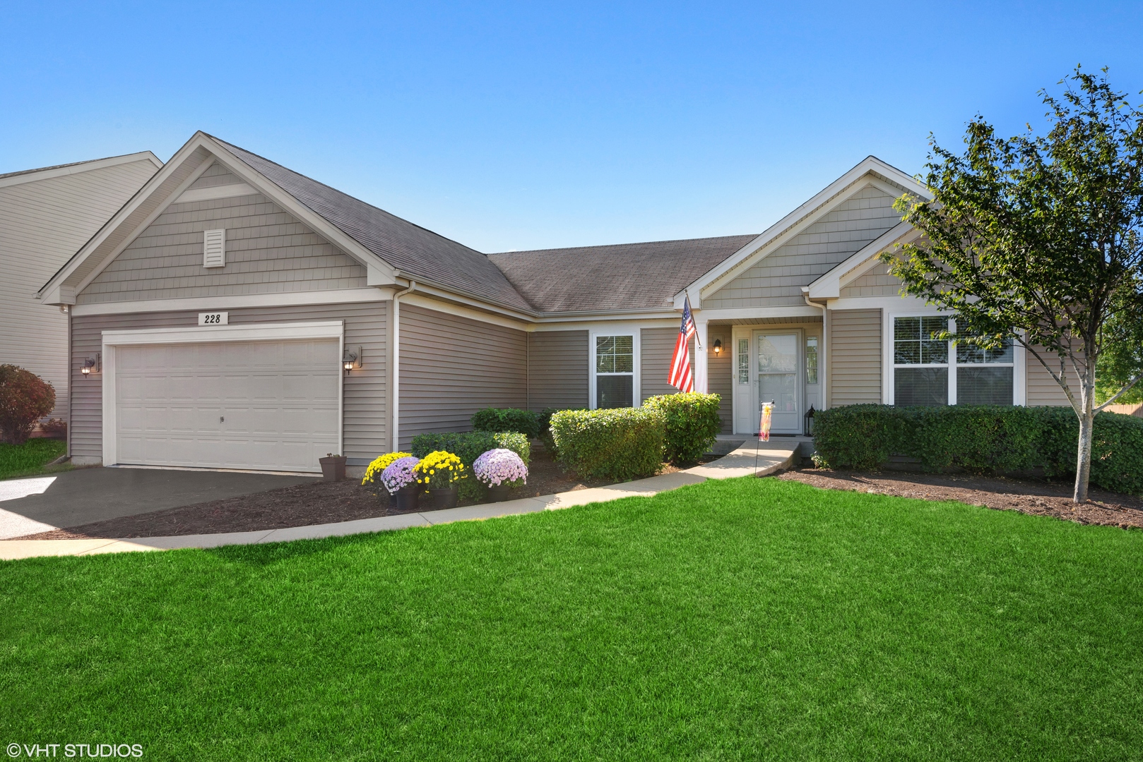 228 Wilkins Road Sycamore, IL 60178 - Photo 2 of 21