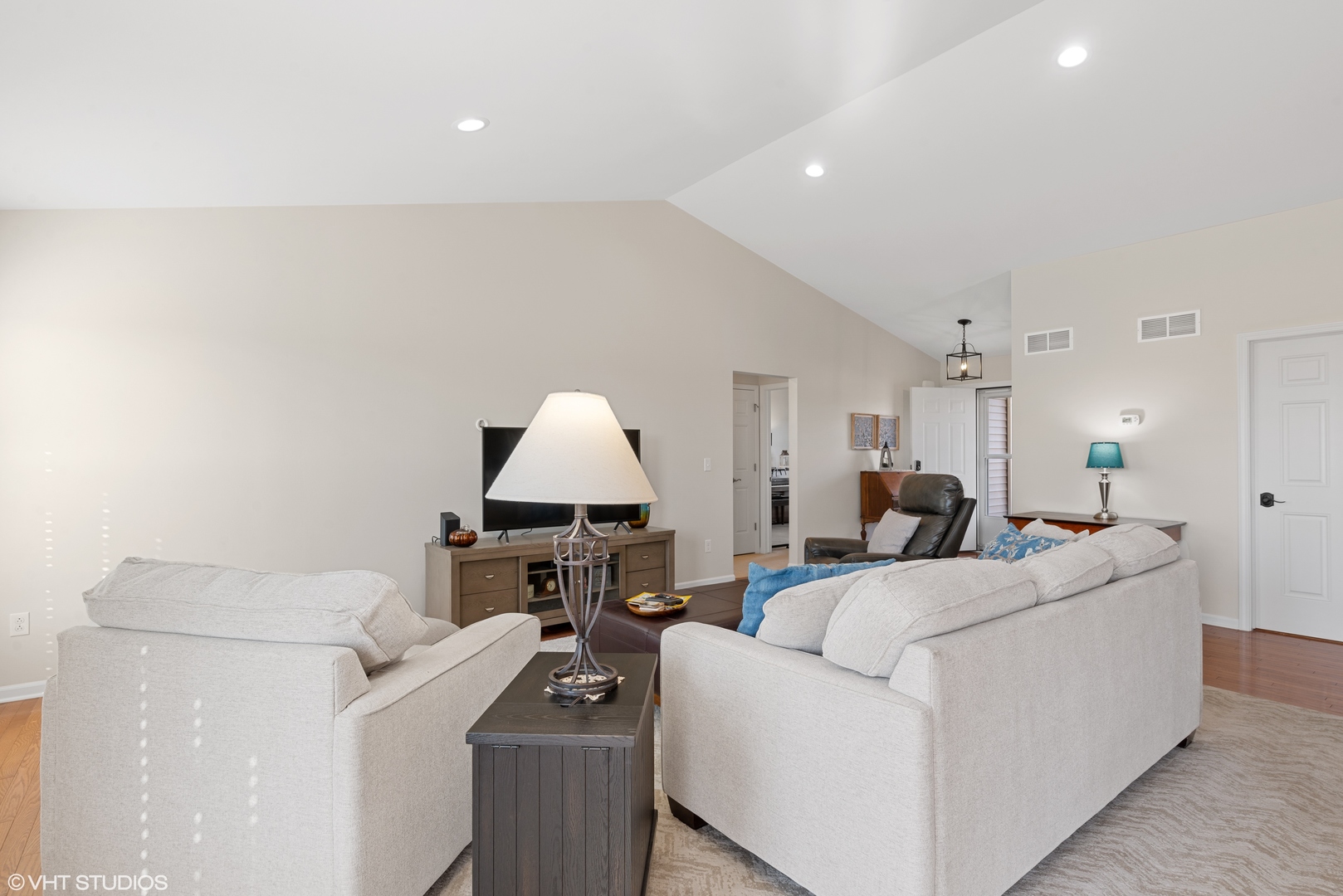 228 Wilkins Road Sycamore, IL 60178 - Photo 5 of 21