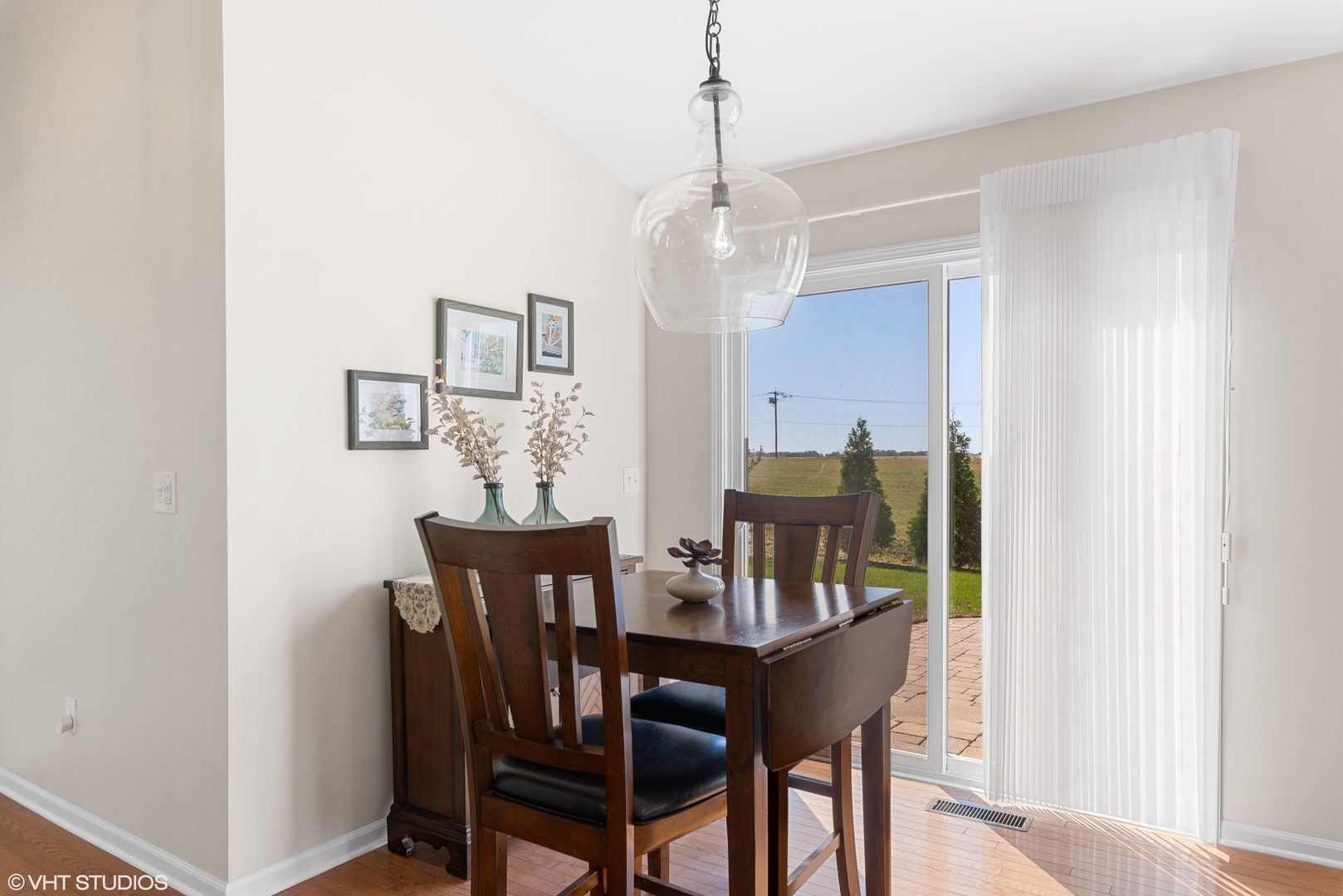 228 Wilkins Road Sycamore, IL 60178 - Photo 7 of 21
