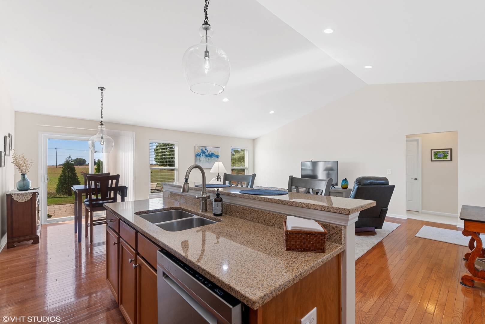 228 Wilkins Road Sycamore, IL 60178 - Photo 9 of 21