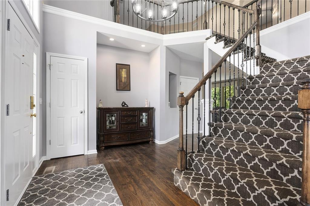 212 Northeast Hidden Ridge Lane Lee's Summit, MO 64064 - Photo 6 of 57