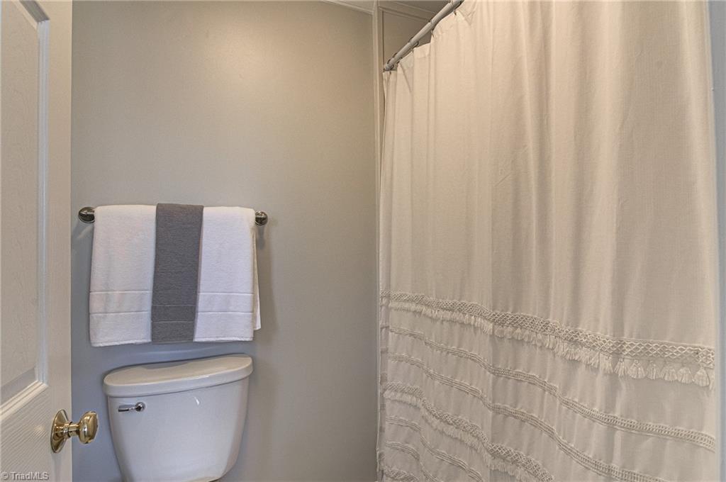 6923 Maynard Road Summerfield, NC 27358 - Photo 31 of 47