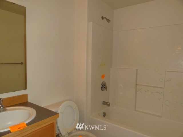 9948 Stedman Road Southeast Olympia, WA 98513 - Photo 13 of 14 Gallery Image 13