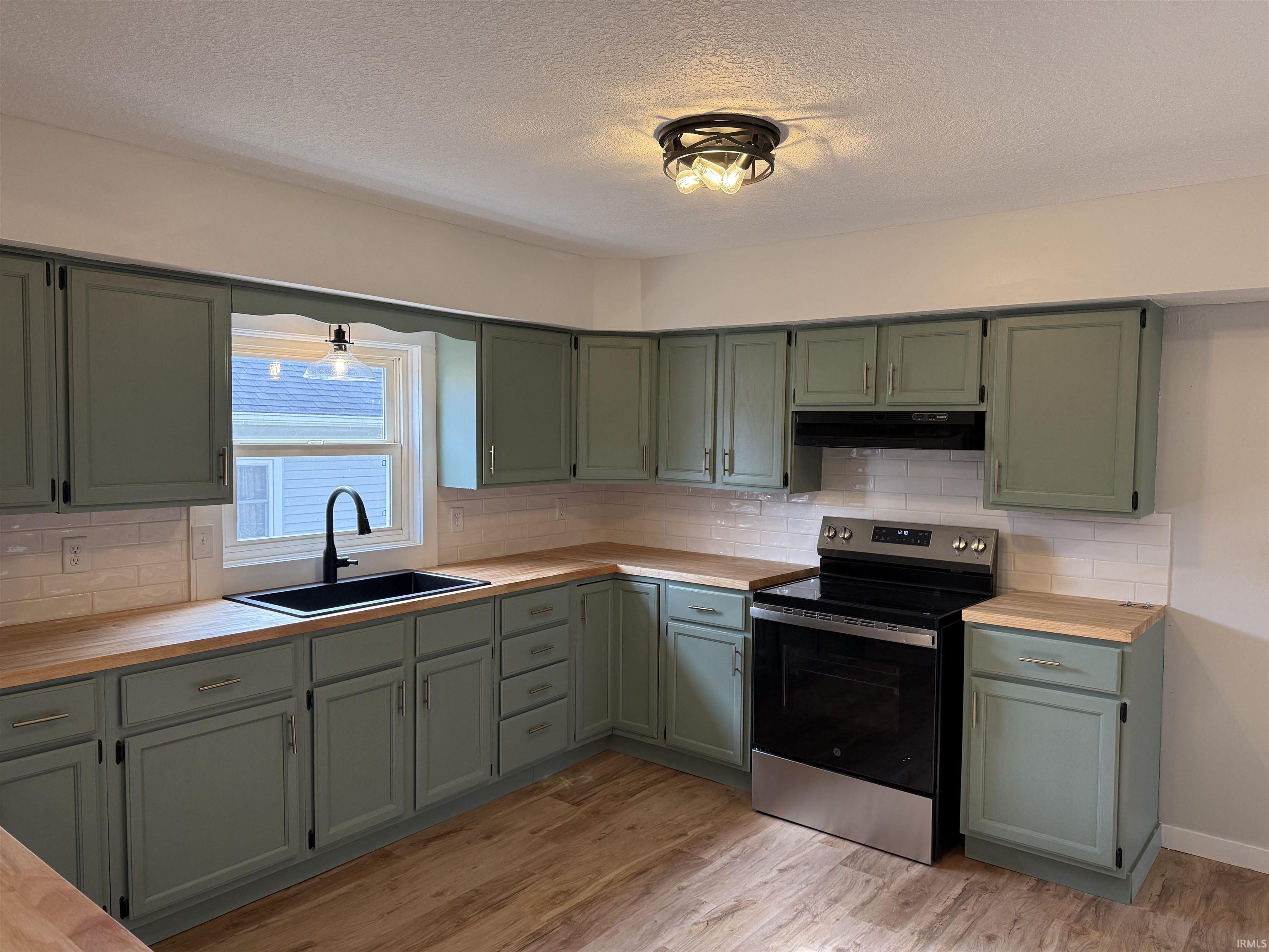 1107 Lima Road Kendallville, IN 46755 - Photo 2 of 20