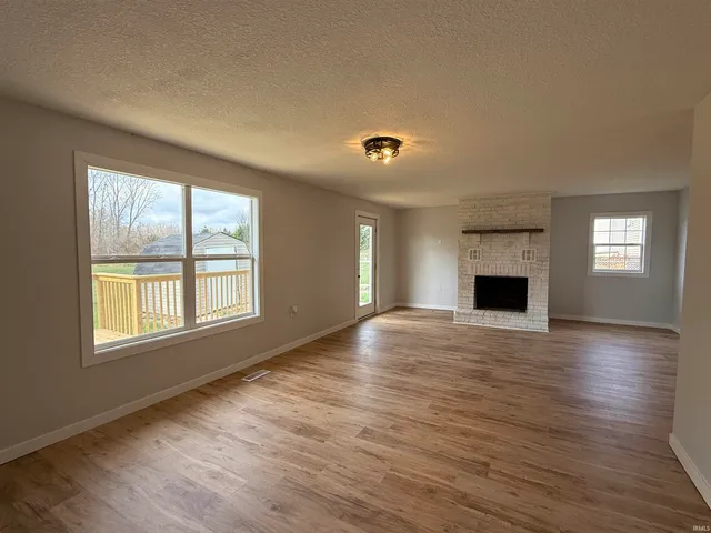 $194,000 | 1107 Lima Road, Kendallville, IN 46755