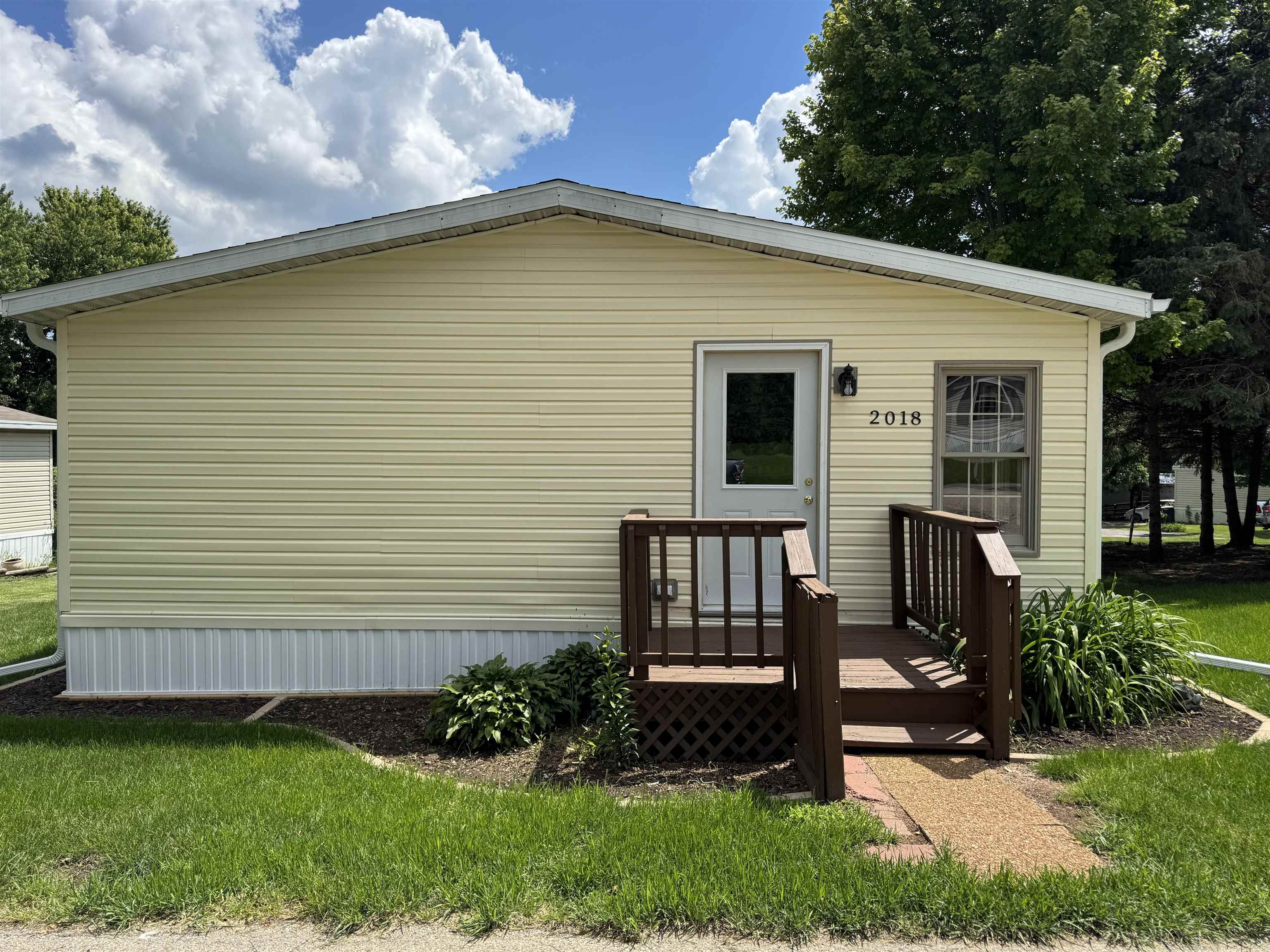 2018 Edgeview Drive Monroe, WI 53566 - Photo 1 of 30