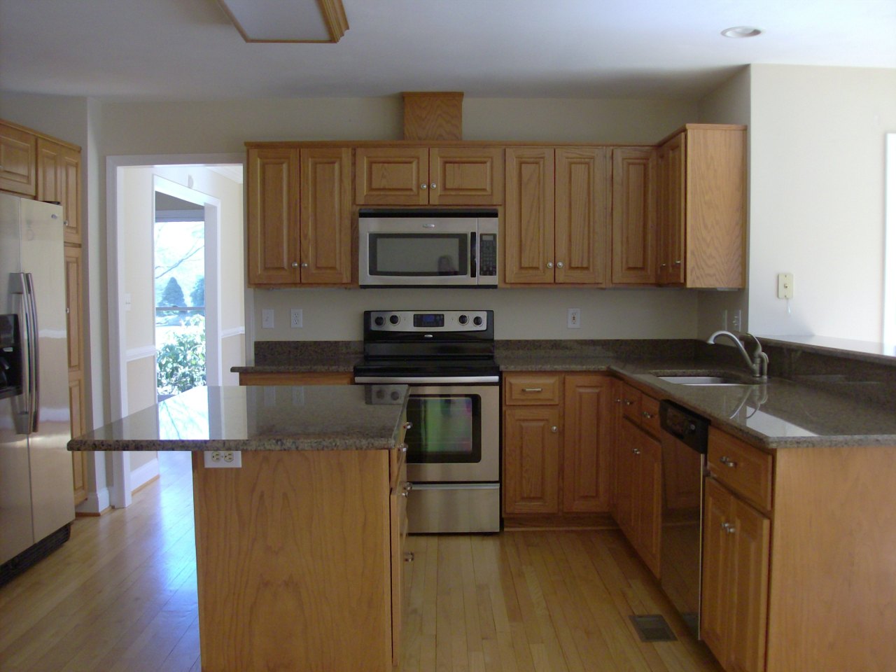 364 McIntosh Road Roanoke, VA 24019 - Photo 7 of 26 Kitchen with Island/Dining Area
